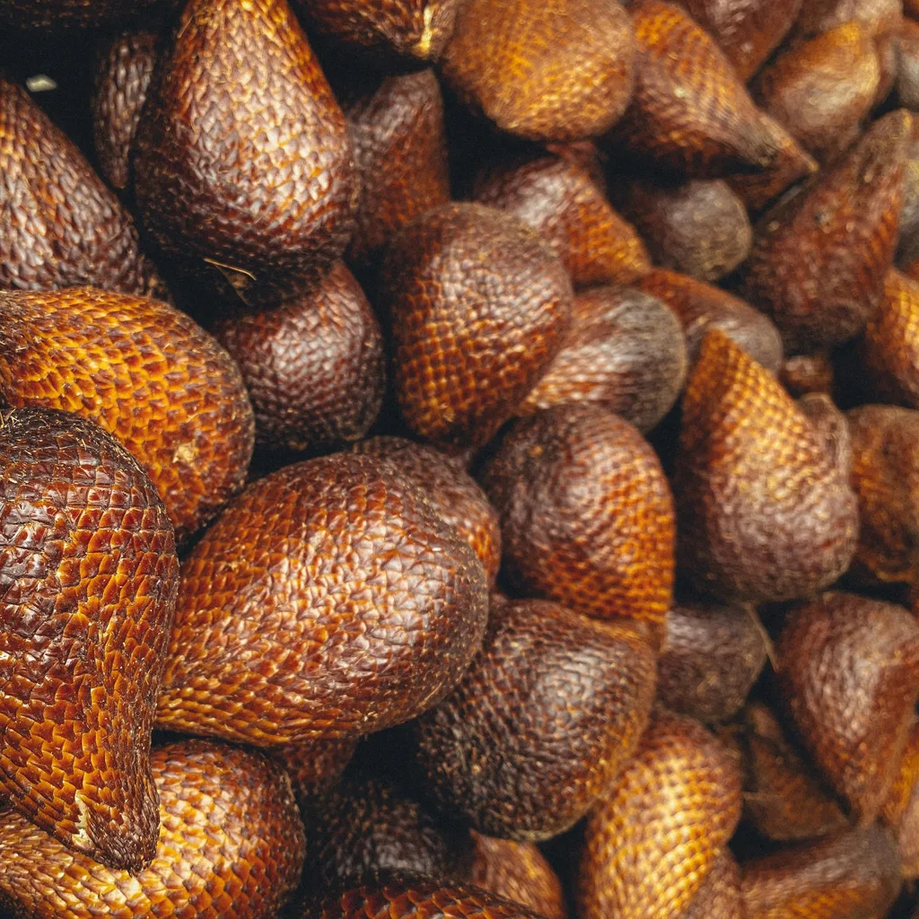 Fresh Pondoh Snake Fruit (Salak)